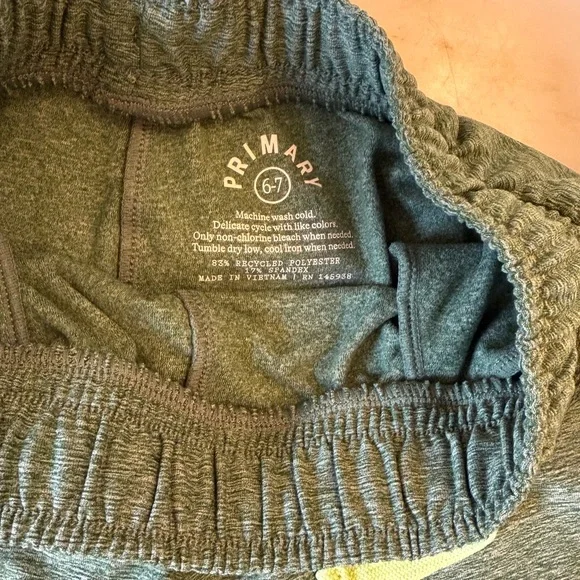 Lot of PRIMARY Kids' Clothing Boys Sizes 6 / 7 - Graphic Tee, Shorts (2), Pants - Picture 3 of 14